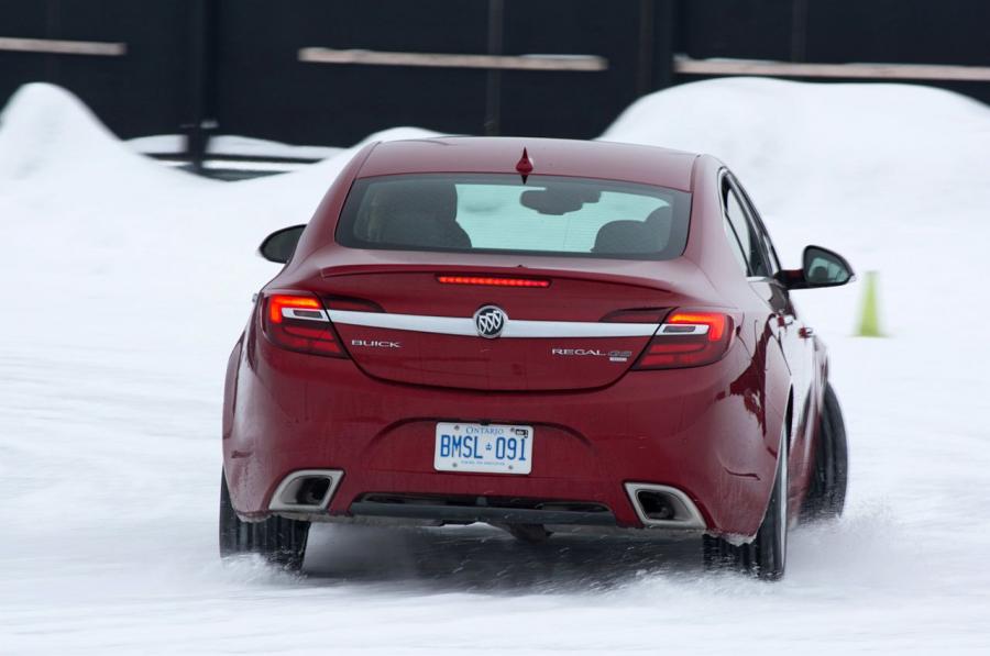  Buick Regal GS AWD 2014 года  (фото 4 из 30)